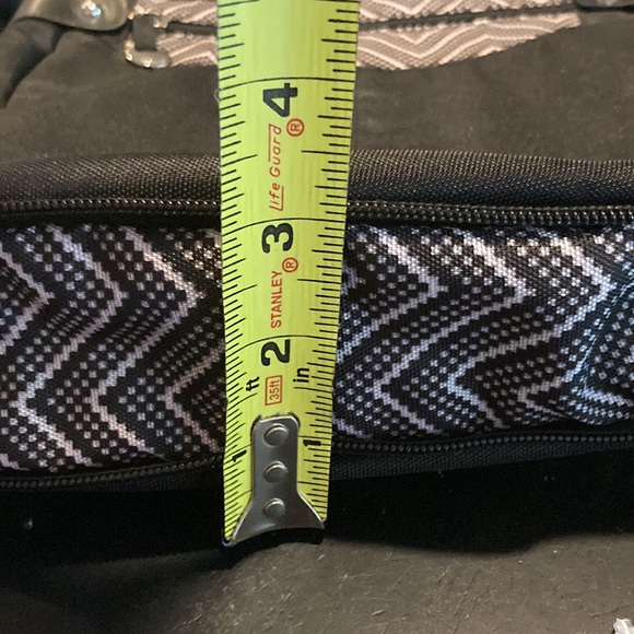 Travelon Crossbody Anti-Theft Expandable Zippered Bottom - Picture 6 of 6